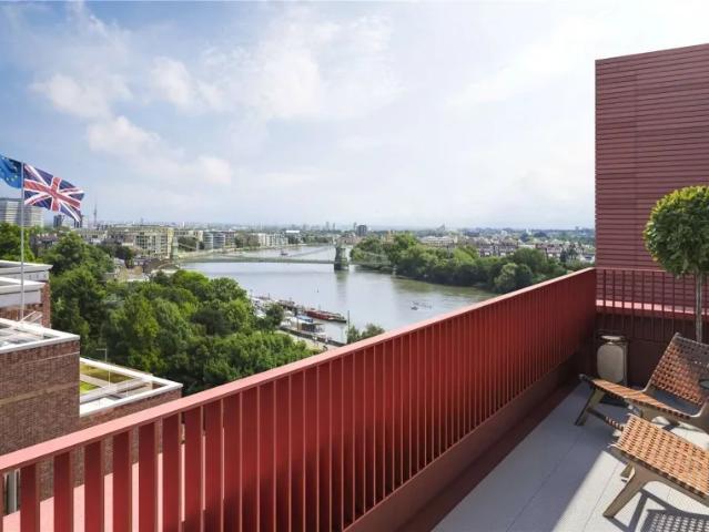 Apartment for sale in Hammersmith, Greater London