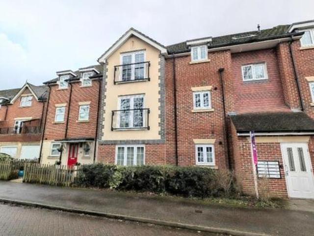 Apartment for sale in Bolton Low Houses, Hampshire
