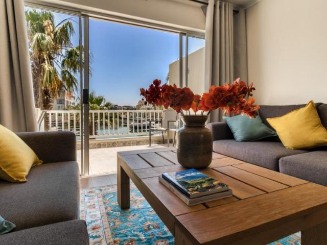 Apartment for rent in Gordon's Bay, Western Cape