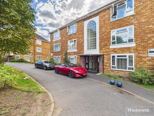 Apartment for sale in London Borough of Barnet, Greater London