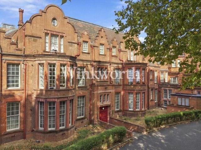 Apartment for sale in Tottenham, Greater London
