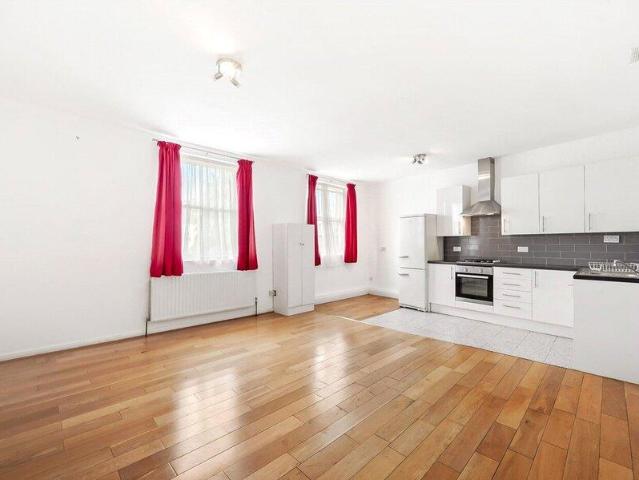 Apartment for sale in London Borough of Camden, Greater London
