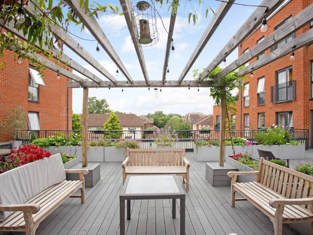 Apartment for rent in Cobham, Elmbridge