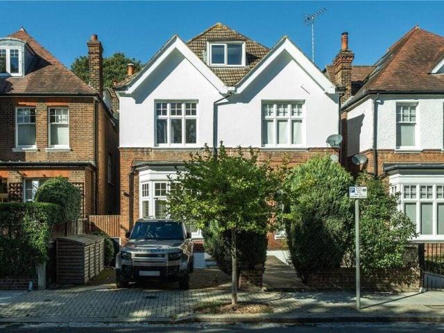 Apartment for sale in Cat Hill, England