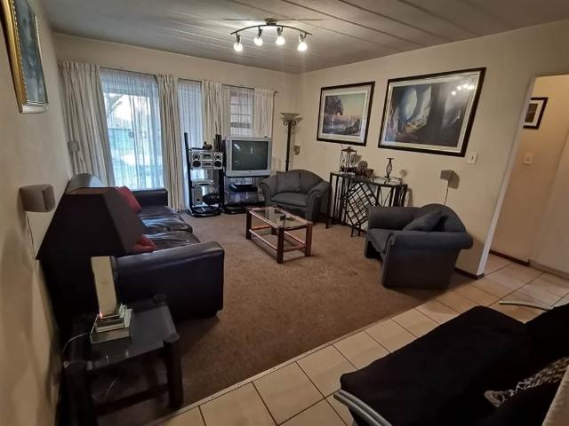 Apartment for sale in Oranjeville, Free State