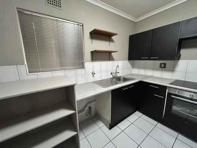 Apartment for sale in Sasolburg, Metsimaholo Local Municipality