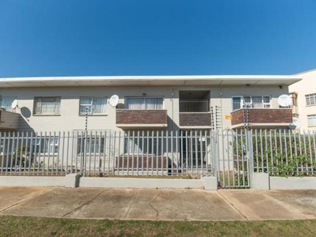 Apartment for sale in Port Elizabeth, Eastern Cape