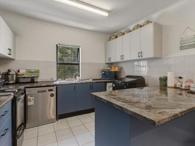 Apartment for sale in Cape Town, Western Cape