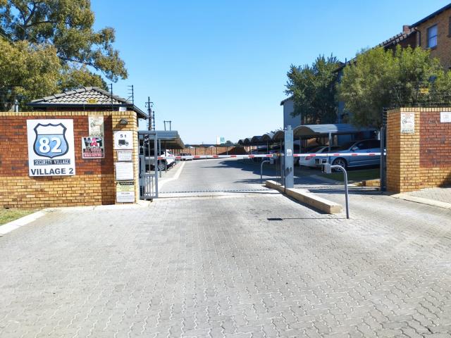 Apartment for sale in Vosloorus, Gauteng