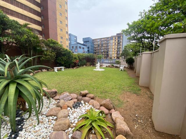 Apartment for sale in Amanzimtoti, Kwazulu-natal