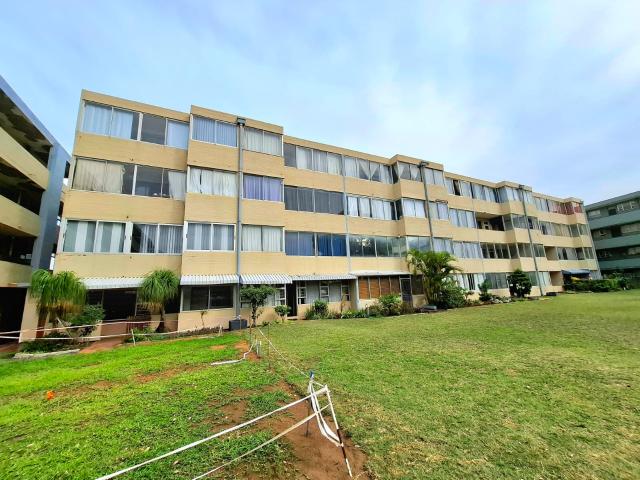 Apartment for sale in Amanzimtoti, Kwazulu-natal