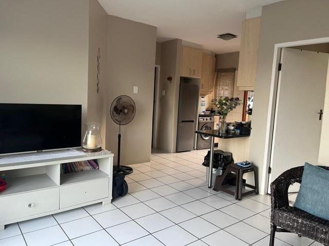 Apartment for sale in Amanzimtoti, Kwazulu-natal