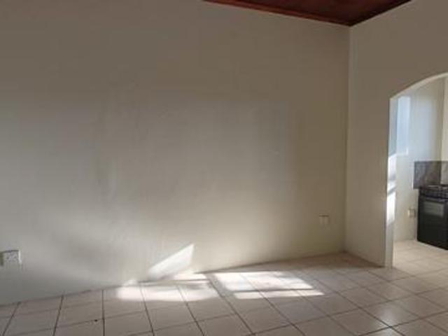 Apartment for rent in Seaview, Kwazulu-natal