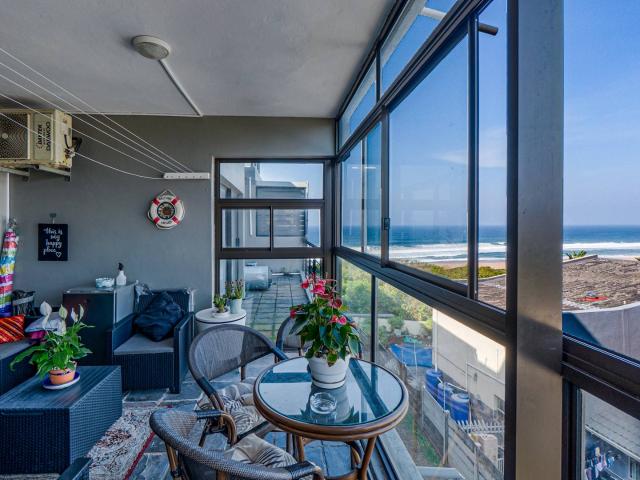 Apartment for sale in Amanzimtoti, Kwazulu-natal