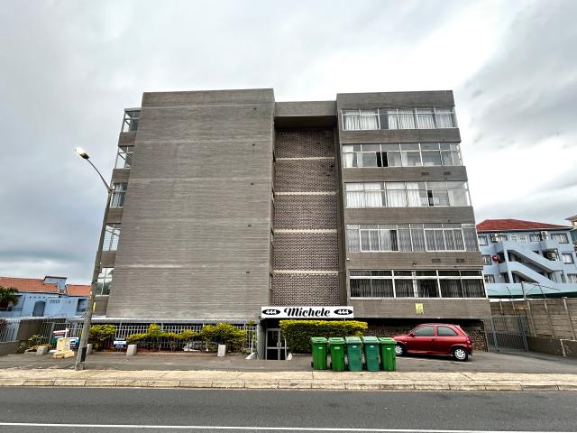Apartment for sale in Amanzimtoti, Kwazulu-natal