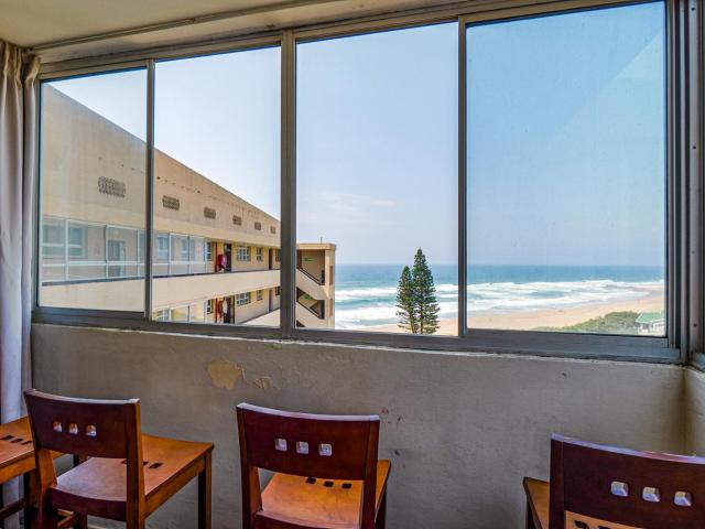 Apartment for sale in Amanzimtoti, Kwazulu-natal