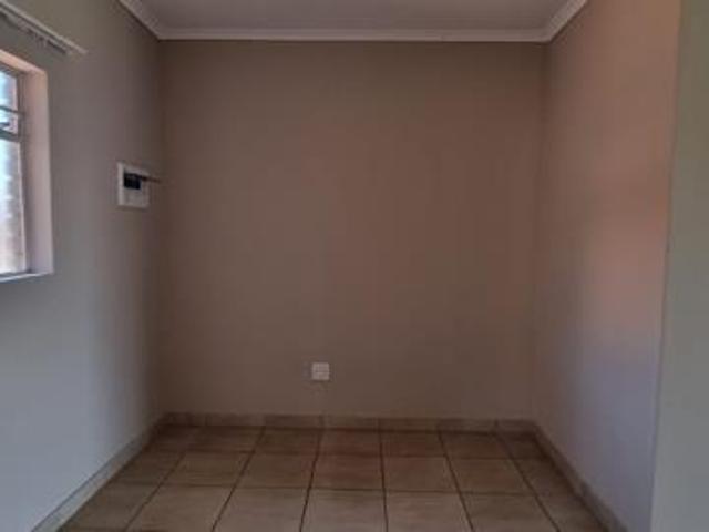 Apartment for rent in Waterkloof, Gauteng