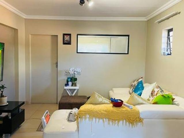 Apartment for rent in Waterkloof, Gauteng