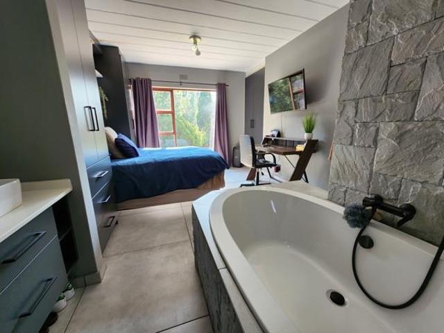 Apartment for sale in Oranjeville, Free State