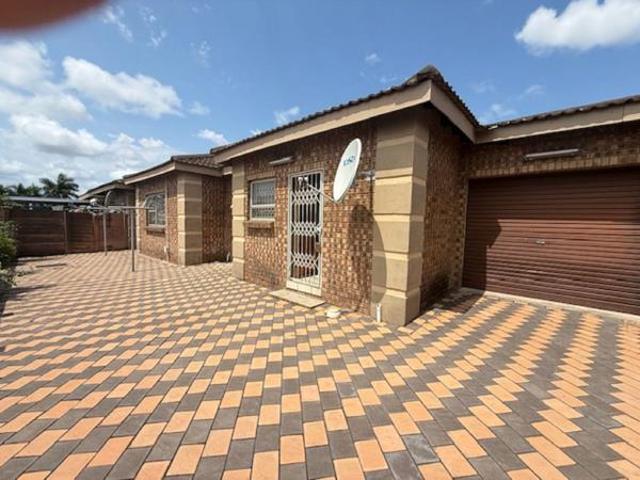 Apartment for sale in UMhlathuze Municipality, Kwazulu-natal