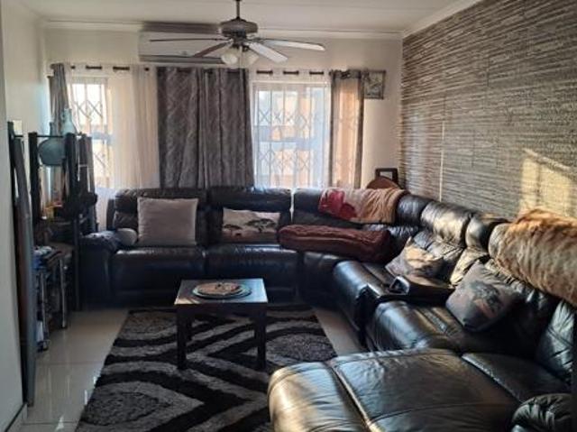 Apartment for sale in UMhlathuze Municipality, Kwazulu-natal