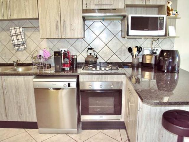 Apartment for rent in Waterkloof, Gauteng