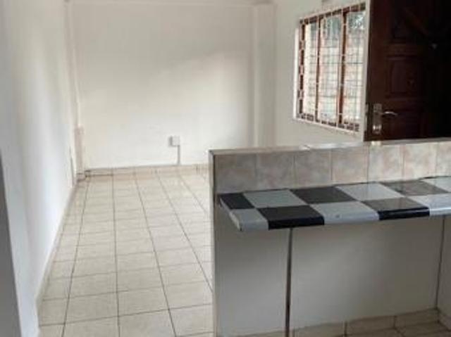 Apartment for rent in Seaview, Kwazulu-natal
