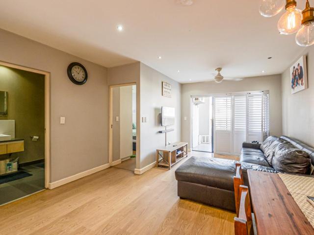 Apartment for sale in Amanzimtoti, Kwazulu-natal