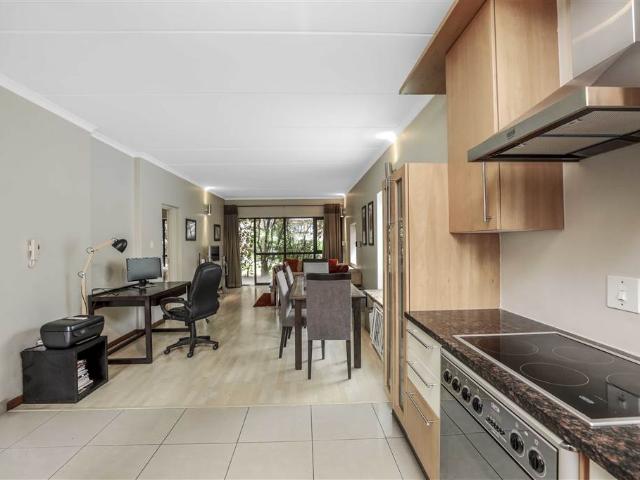 Apartment for sale in Johannesburg, North & Sandton