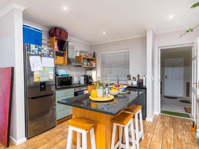 Apartment for sale in Cape Town, Western Cape