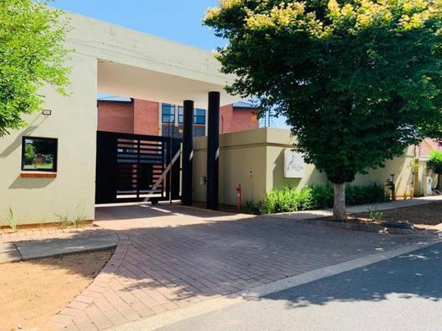 Apartment for rent in Waterkloof, Gauteng