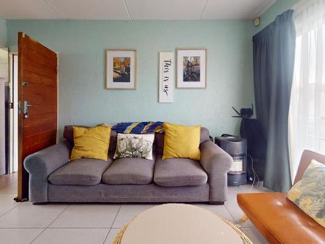 Apartment for sale in Dr Kenneth Kaunda, North West