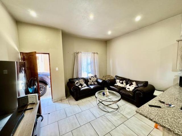 Apartment for sale in Dr Kenneth Kaunda, North West