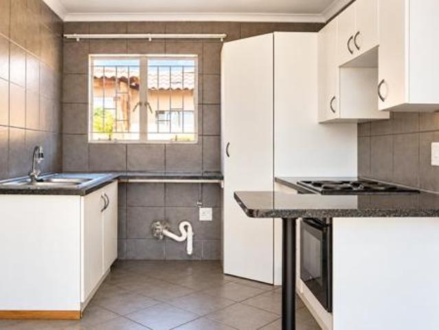 Apartment for sale in Potchefstroom, Tlokwe Local Municipality
