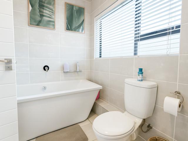 Apartment for sale in Princess Grant, Kwazulu-natal