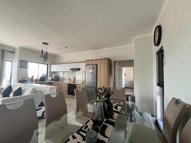 Apartment for sale in Princess Grant, Kwazulu-natal