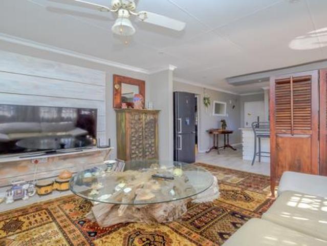 Apartment for sale in Princess Grant, Kwazulu-natal