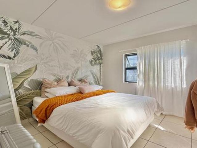 Apartment for sale in Princess Grant, Kwazulu-natal