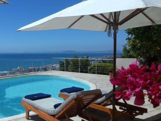 Apartment for rent in Bantry Bay, Cape Town