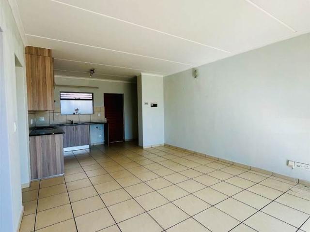Apartment for sale in Vosloorus, Gauteng