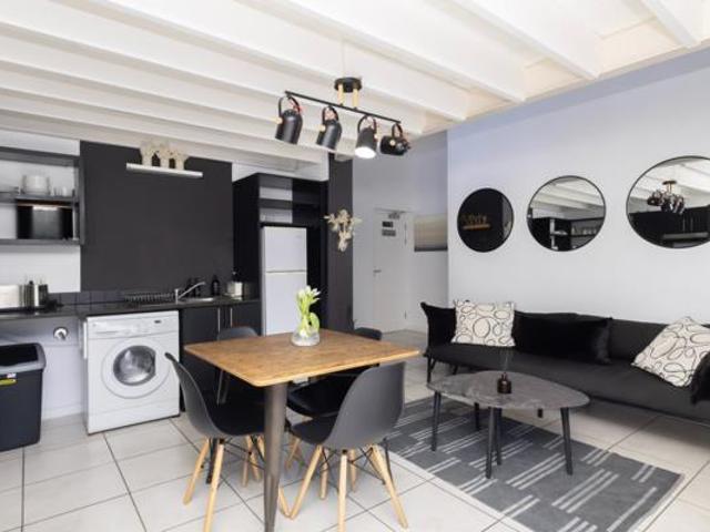 Apartment for sale in Cape Town, Western Cape