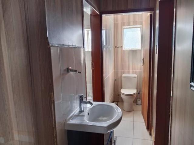 Apartment for sale in Lejweleputswa, Free State