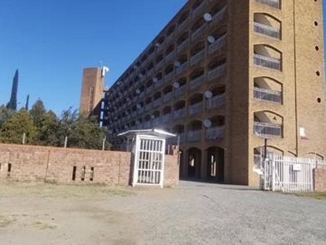 Apartment for sale in Lejweleputswa, Free State