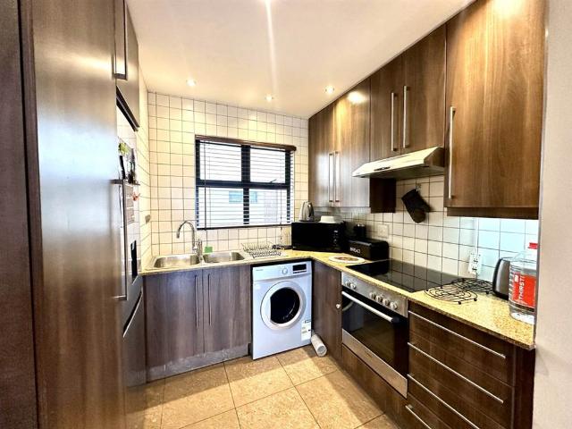 Apartment for sale in Johannesburg, East