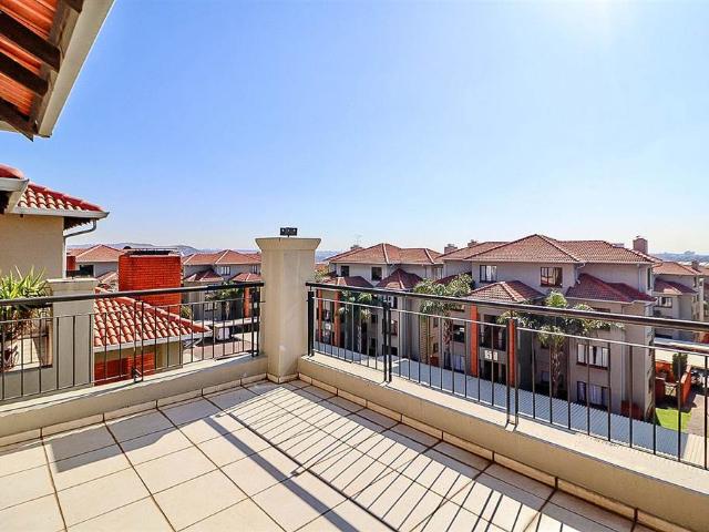 Apartment for sale in Johannesburg, East