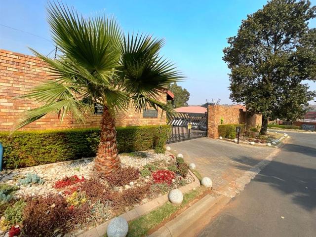 Apartment for sale in Vosloorus, Gauteng