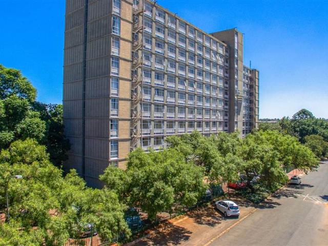 Apartment for sale in Johannesburg, East