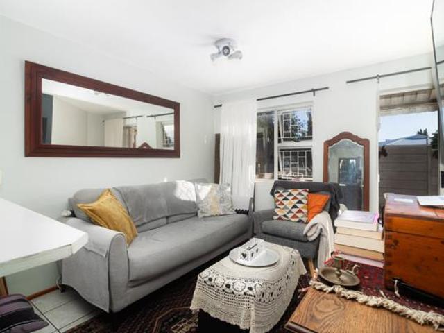 Apartment for sale in Cape Town, Western Cape