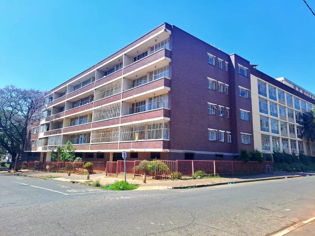 Apartment for sale in Vosloorus, Gauteng