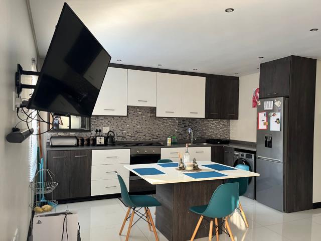 Apartment for rent in Seaview, Kwazulu-natal